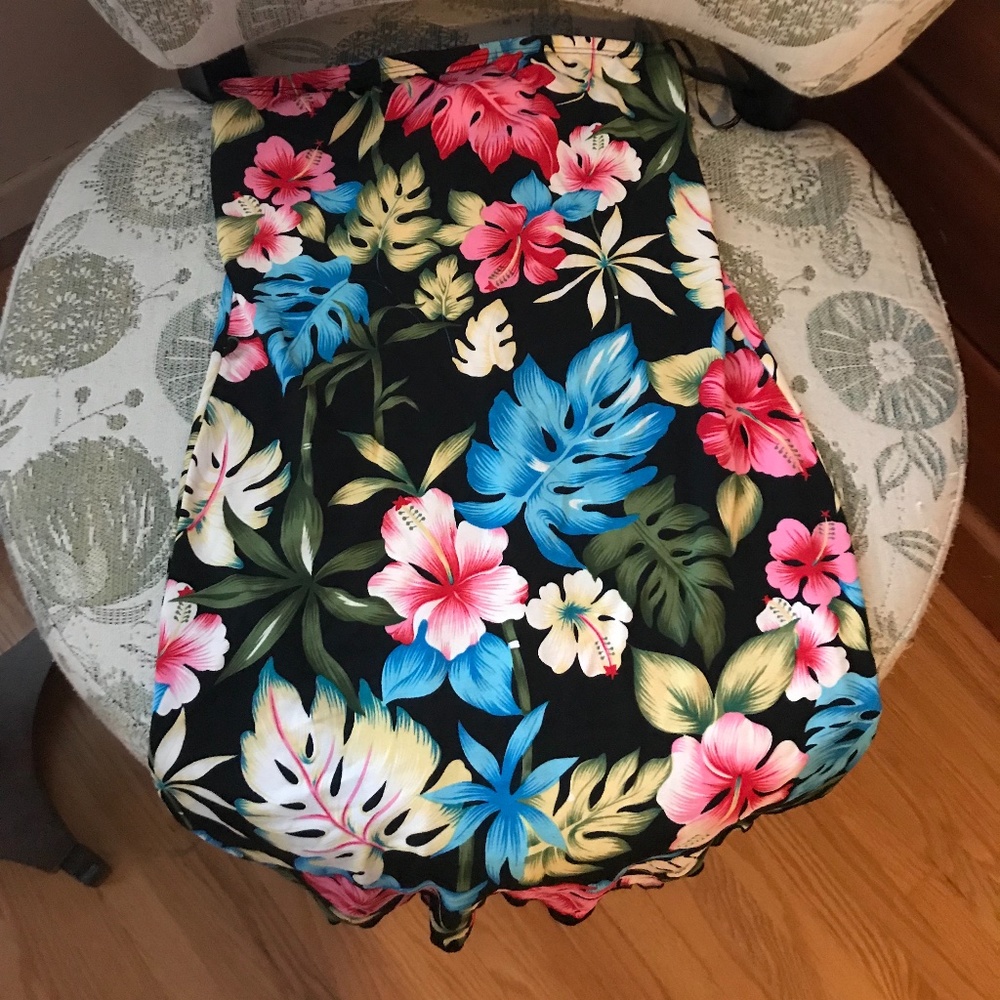 Sirens Floral Stretch Beach Mid/Mini Dress - size Medium